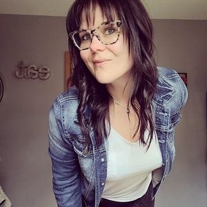 Meet your Posher, Lydia